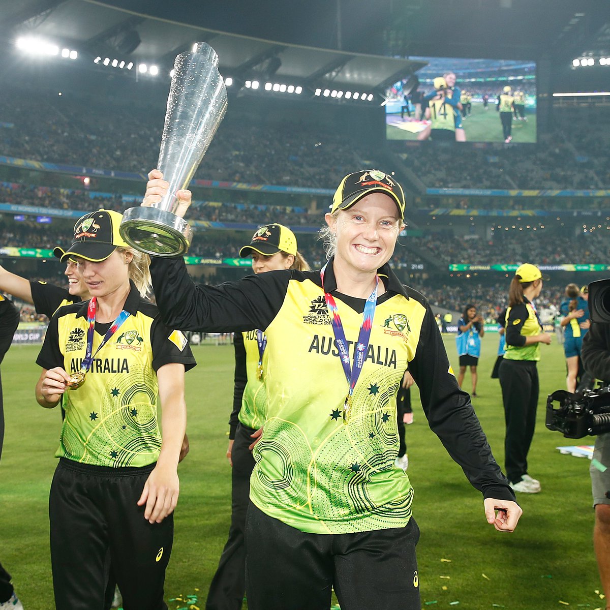 MCG's tweet image. Thanks for everything, Midge ❤️