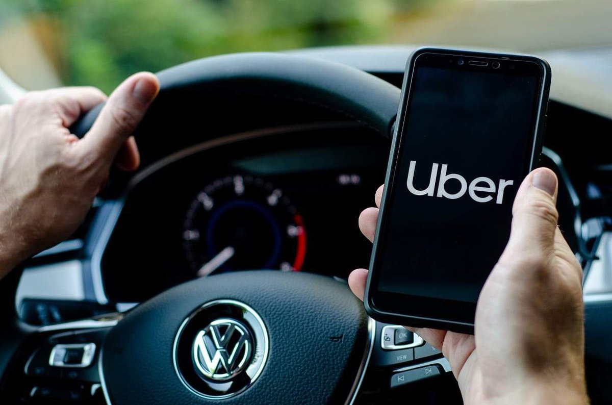 denilson_castro's tweet photo. 🚨 ASSÉDIO EM APLICATIVO

Uber enfrenta nesta semana seu primeiro grande julgamento em Phoenix (EUA) por um caso de agressão sexual envolvendo um motorista.

Mais de 3.000 processos semelhantes estão na justiça, e esse caso pode definir o rumo (e os custos) para os próximos. https://t.co/0q8mi2bCBM