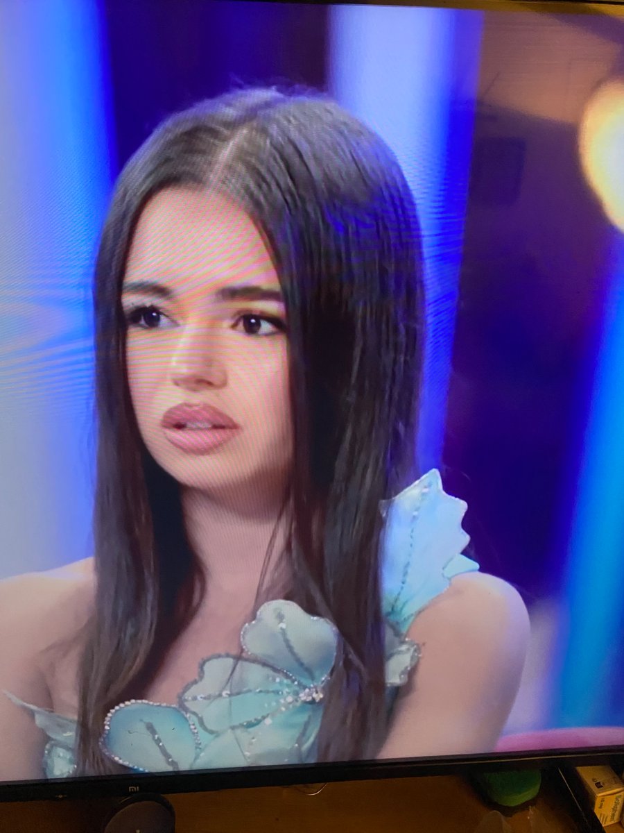 #LaIslaDeLasTentaciones26 helena todo lo que ganaste lo has perdido… dejar a Rodri fue un gran paso, liarte con barranco fue dar tres pasos para atrás pero volver con Rodri después de que encima te engañe con su ex tentadora y con otra en Ibiza ya es caer al abismo… que pena!