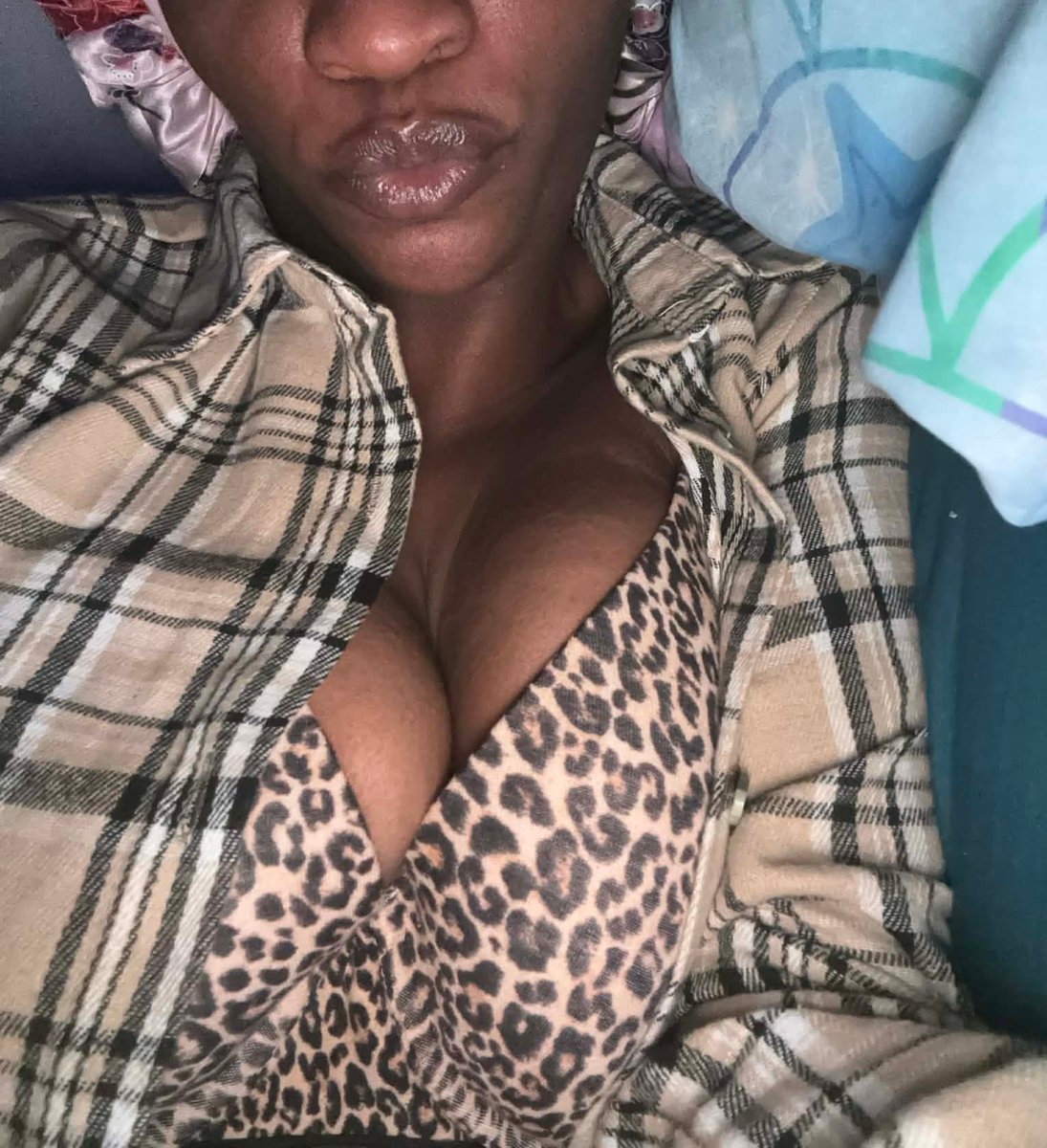 JAYofSTL's tweet photo. Flannel day https://t.co/qFWtBXVcmw