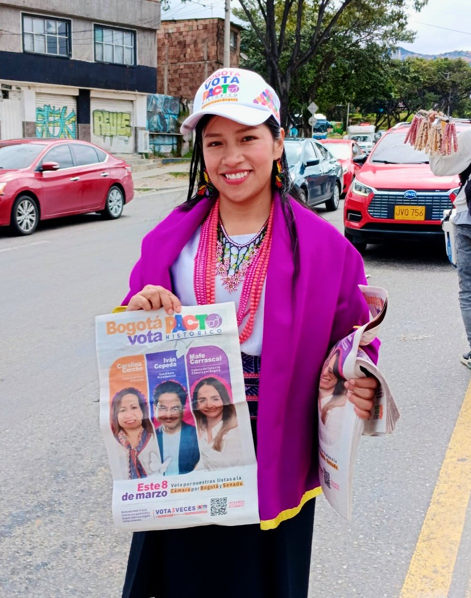 sandra_chindoy's tweet image. 🔴Lo más bello del Pacto Histórico es tener el cariño y el respaldo del pueblo. Gracias Usme y vecinos del sur de Bogotá por motivarnos a seguir luchando por el Cambio. Vota tres veces Pacto: Presidencia con @IvanCepedaCast, Senado y Cámara. COLOMBIA VOTA PACTO HISTÓRICO.