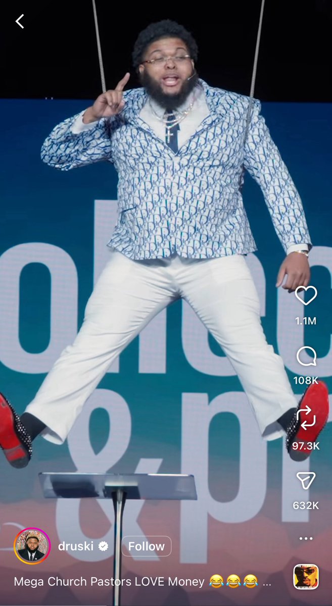 J_Chole's tweet image. How far people used to go to show you they had on some red bottoms