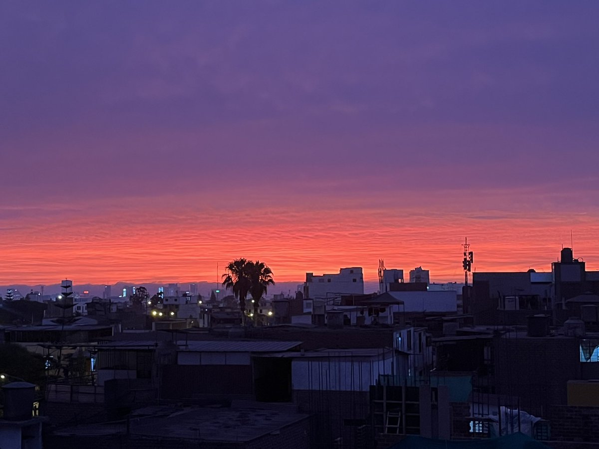 El atardecer limeño hoy estuvo una locura 🤯🤯
