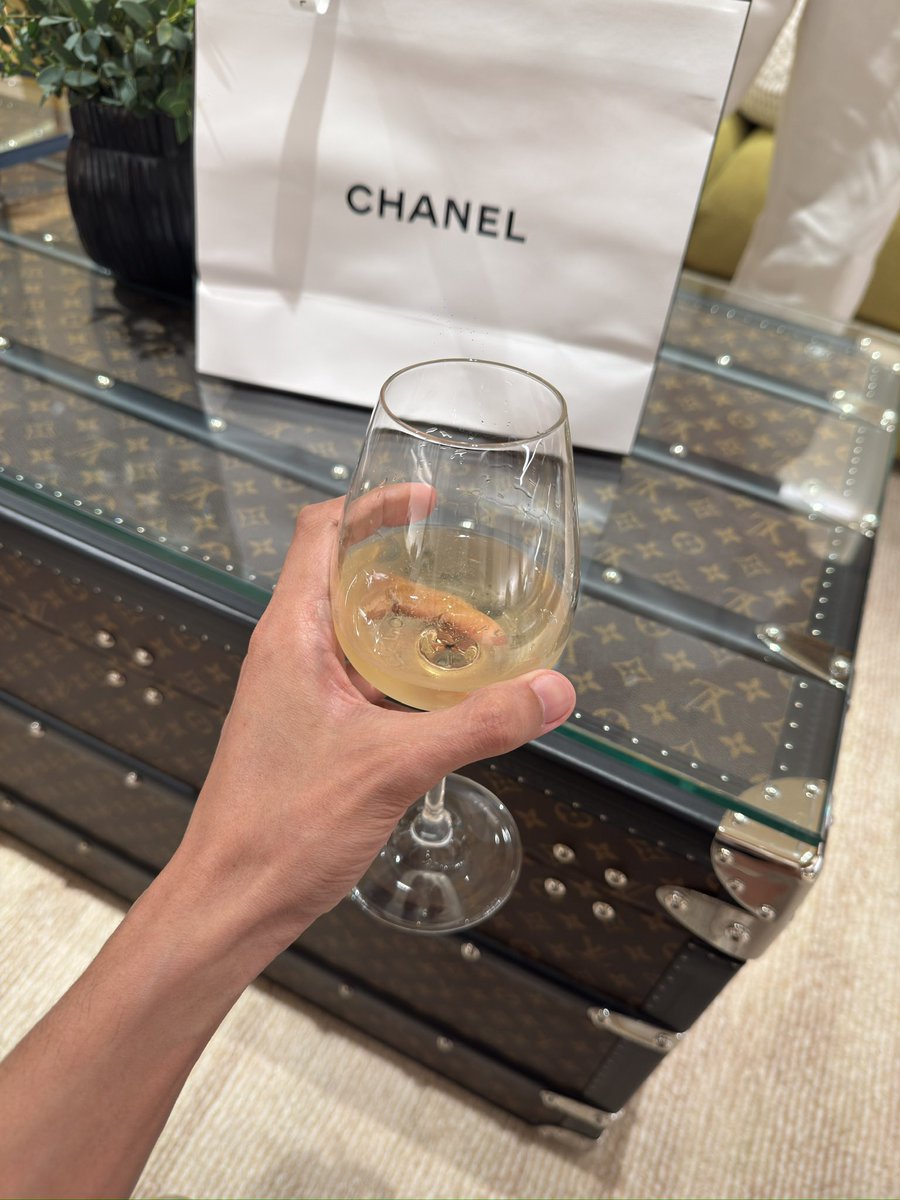 itsmetoffer's tweet image. Cheers. #birthdaymonth tumatanggap na po ako ng Gifts and Gcash