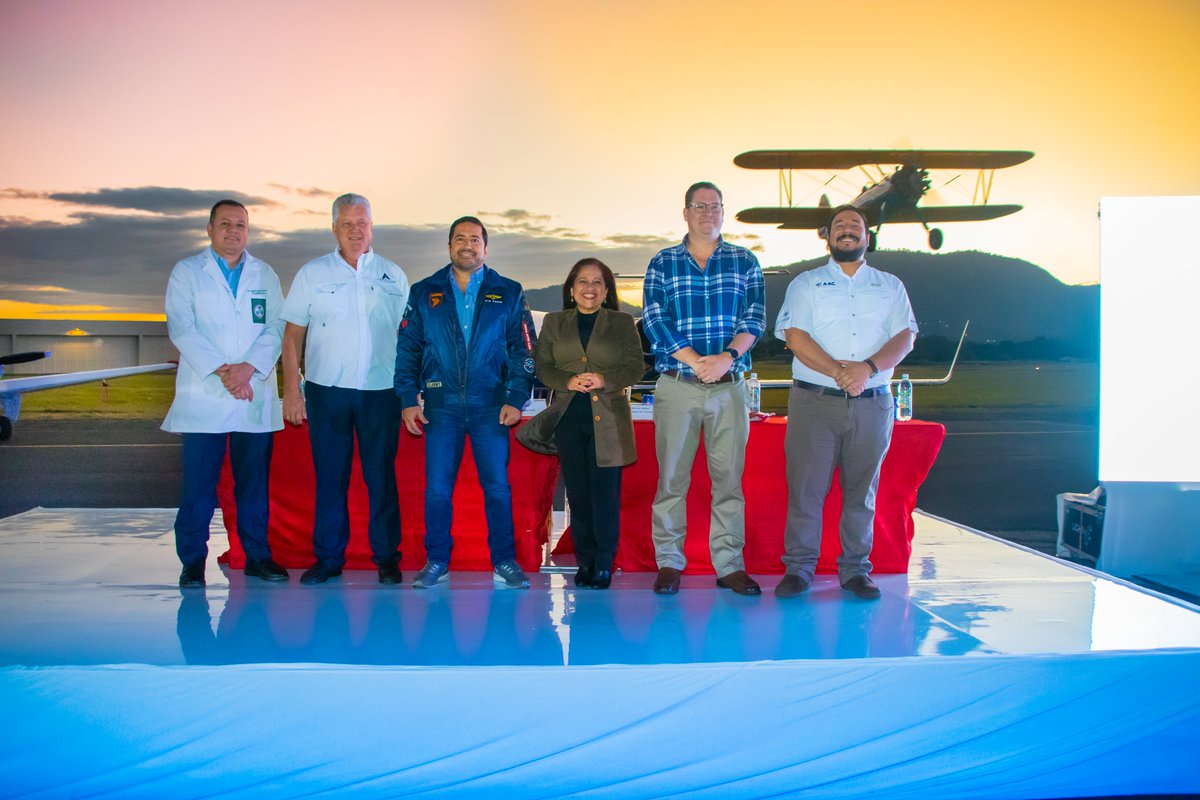 En la conferencia de lanzamiento del Ilopango Airshow 2026 se reafirmó el compromiso de El Salvador con una aviación segura, ordenada y de proyección internacional.
Desde la <a href="/aacelsalvador/">aacelsalvador</a> acompañamos este importante esfuerzo para el desarrollo del sector aeronáutico del país. ✈️