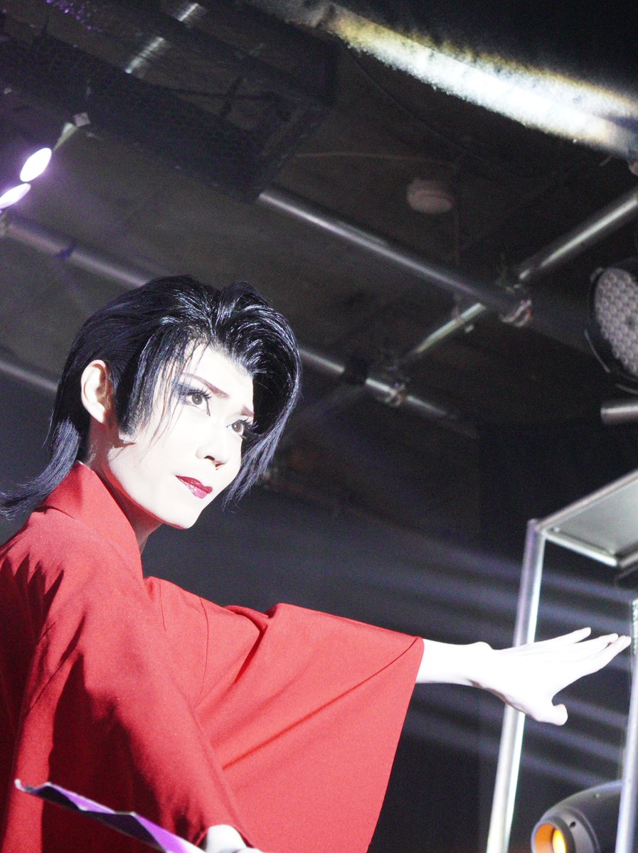 凍てつくような寒さの中で絶えず心が燃え続けていて、美空くんが踊る雪国の曲は 飛んでくる鋭い気骨にいつも圧倒されてしまう