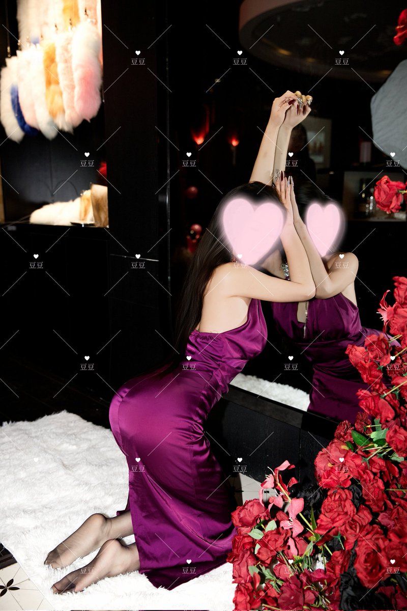 不求太满，留一分未满胜万全。
#bdsmِ #brat统治世界 #被缚