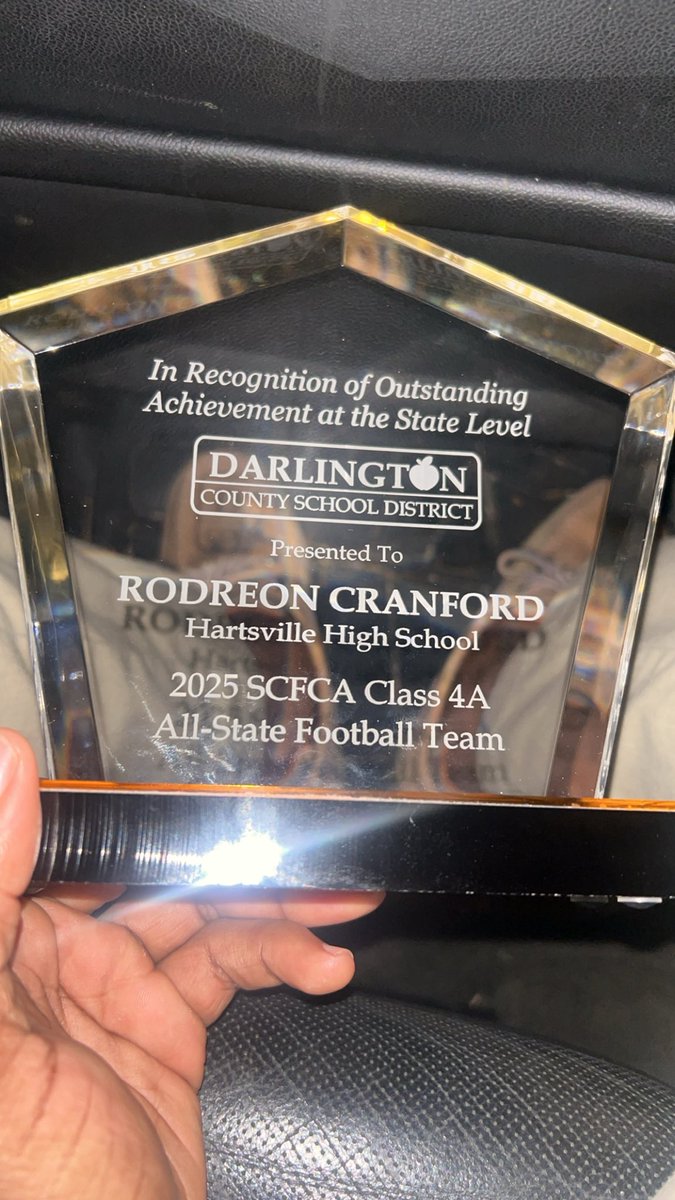 cranfordrodreon's tweet image. Grateful to receive This award tonight at the banquet appreciate everyone! 🖤