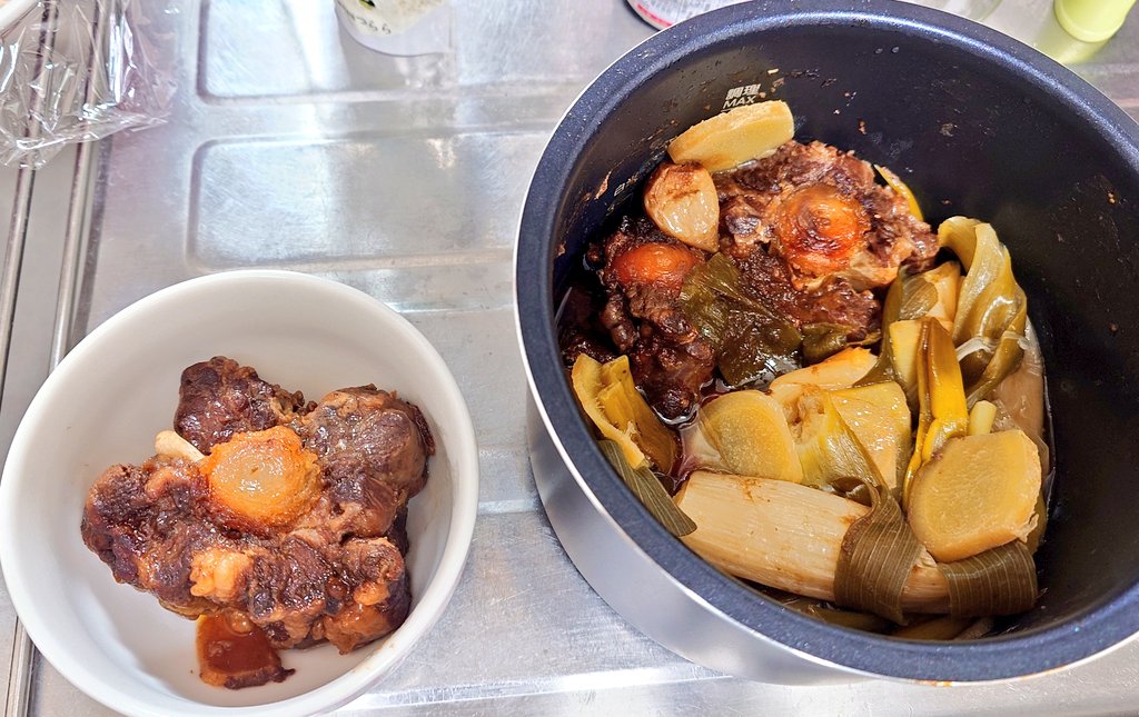 serogun's tweet image. ぐしゃぐしゃ パワー圧力 牛テール煮込み