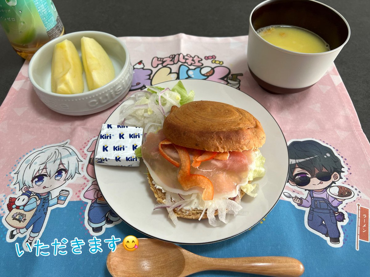 strawberry_yky's tweet image. ベースブレットで
おらふくんが作っていた
さつまいものアレンジレシピ
作ってみたよ！！🍞

コーンスープと
デザートのりんごもつけました🍎

盛り付け下手っぴだけど
美味しそうに出来ました😊

#おらふくんグッズ
#BASEBREAD
