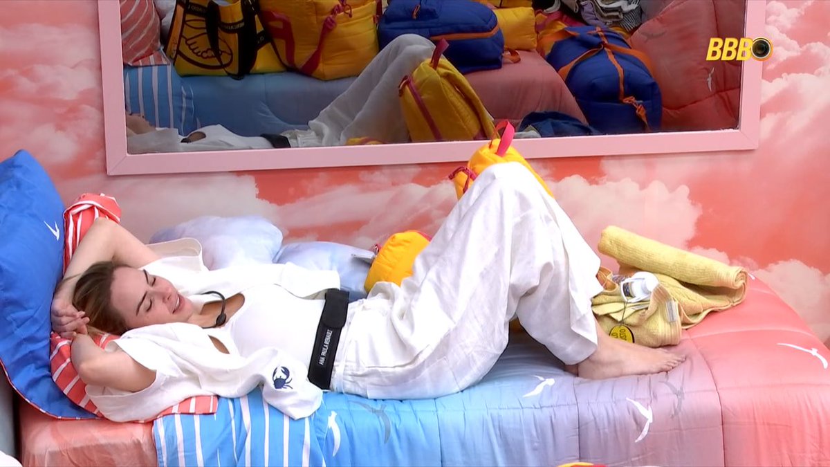 canalantenados's tweet image. 👀 Alberto: "Você tá com quantos anos, Ana Paula?"  

Ana: "Pra que você quer saber? Tá me querendo?"  

Alberto: "Desculpa, a gente não pode perguntar?"  

Ana: "Só respondo se você falar que tá me querendo ou não, senão não tem propósito."  

Alberto: "Eu não tenho esse…