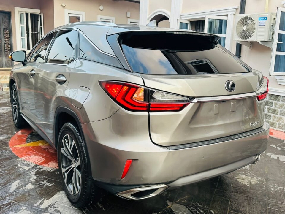 Big_toddy_'s tweet image. New machine alert
Brand:Lexus 
Model:Rx350 
Year:2018
Condition:registered 🇳🇬🇳🇬buy and drive 💯💯

Accident free 💯
Custom duty 💯

Price:40m
Location Łagoš