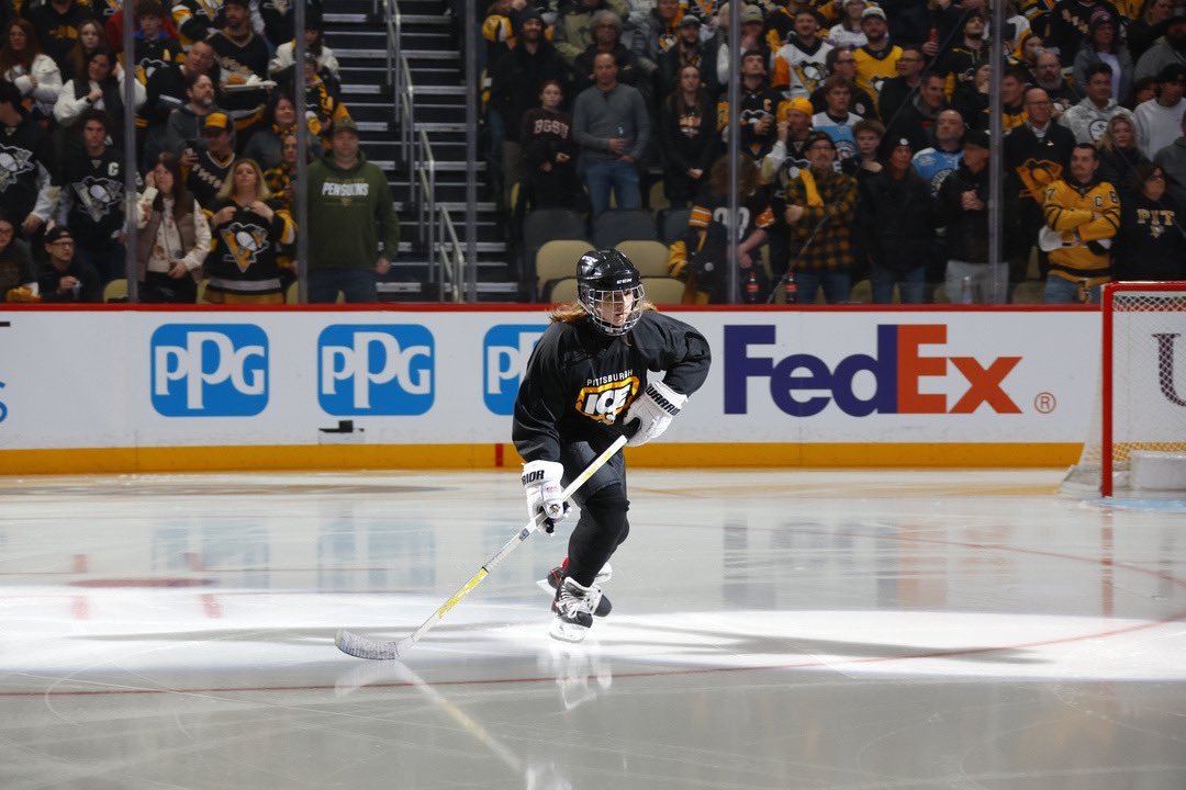 IcePittsburgh's tweet image. Still reminiscing about lining up as the @DICKS Sporting Goods Junior Starter! Thank you to the @penguins and @penspartners for creating memories that our players will never forget! 🐧