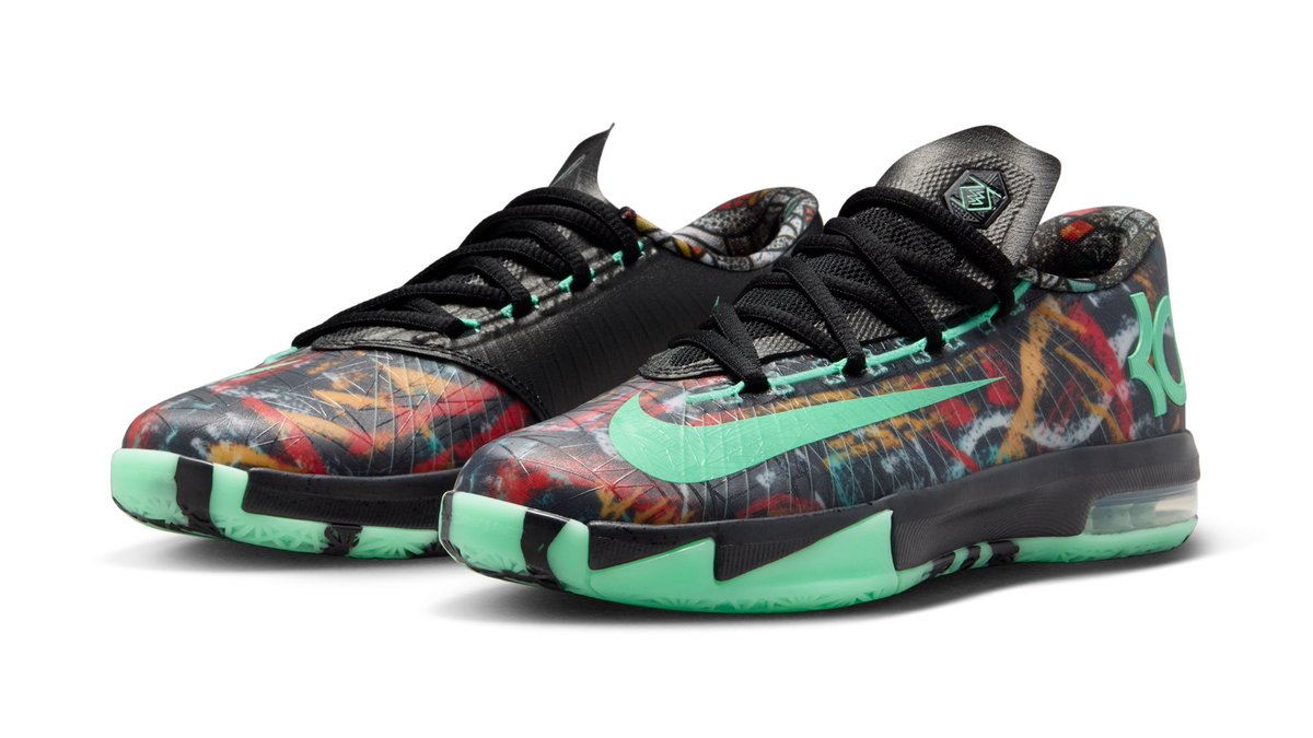 JustFreshKicks's tweet image. FIRST LOOK: Nike KD 6 “All-Star” Retro ⭐️ @KDTrey5

🗓️ February 27th
💰 $145 USD