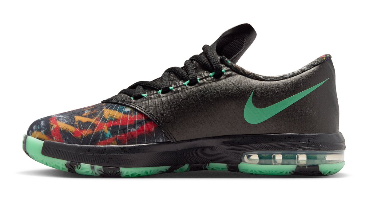JustFreshKicks's tweet image. FIRST LOOK: Nike KD 6 “All-Star” Retro ⭐️ @KDTrey5

🗓️ February 27th
💰 $145 USD
