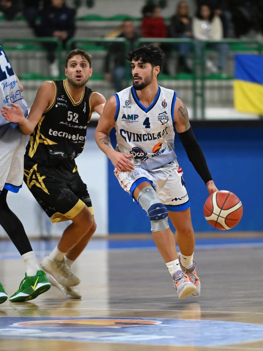 🇮🇹 | En la jornada de ayer se dio el estreno de Diego García en su nuevo club, el Tecnoeleva Adria Bari de la Serie B Interregionale. <a href="/DiegoGa13/">Diego Garcia</a> 🇺🇾 puso 12 puntos, 4 rebotes y 10 asistencias en la derrota por 72-85 ante el ASD Svincolati Milazzo

ℹ️ <a href="/fermartinezlar/">Fer Martínez Larrosa</a>