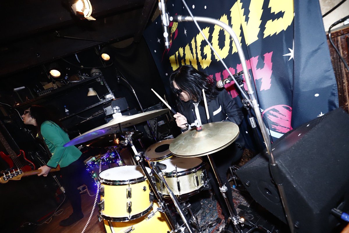 爆復活を果たした半田。
引き続きしっかり安静にはしますが、ドラムの前では勘弁してくれや！
もちろん無理はしないよ。皆ありがとう。
色んな人に心配かけた。
だがもう大丈夫です。待っとけよドイツ！