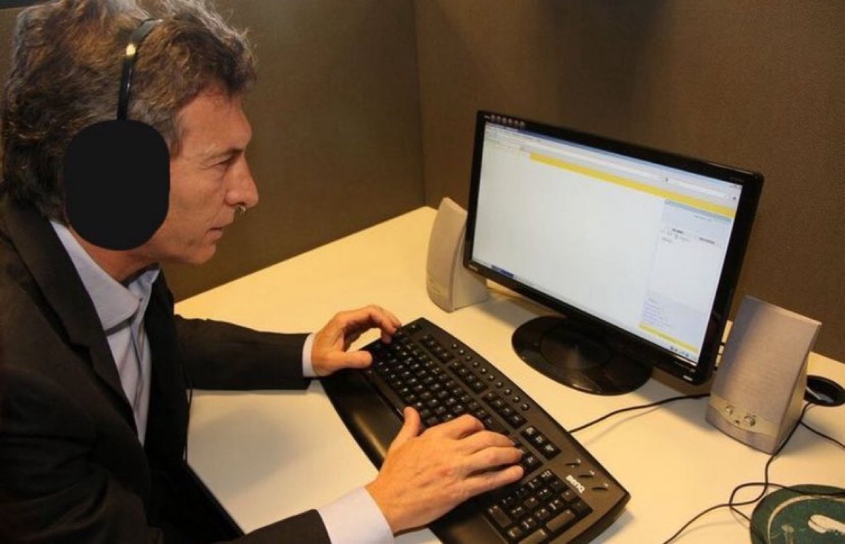 yo analizando la canción q puso en la nota