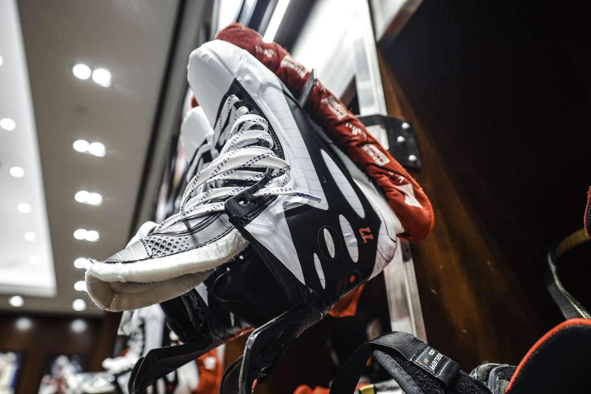 DetroitRedWings's tweet image. A little Sergei touch. 🤩