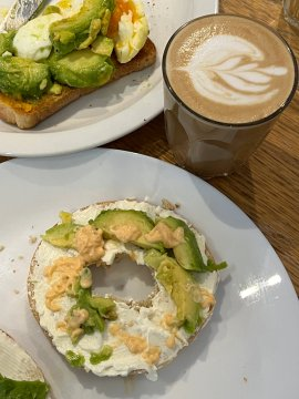 LunaBloom4100's tweet photo. A little cream cheese, a little caffeine, a lot of calm. https://t.co/kckPsjgjAy