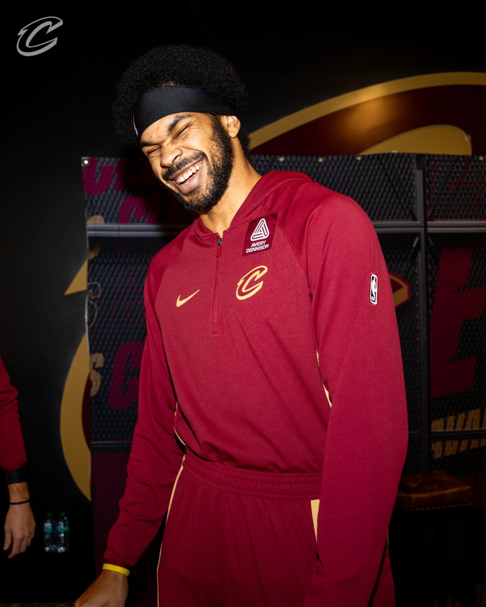 FROHIO.
@_bigjayy_ has grabbed 10-plus rebounds in six-straight games. #LetEmKnow