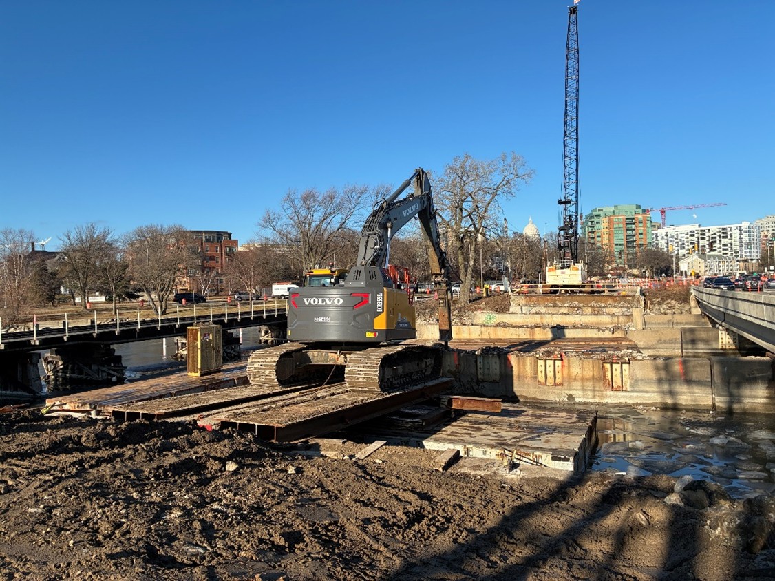 MadisonEngr's tweet photo. Check out the latest on John Nolen Drive Reconstruction from over the last few weeks. Sign up for the email list so you don't miss an update each week! https://t.co/XJrGlECVlW https://t.co/rbYhryJbqr