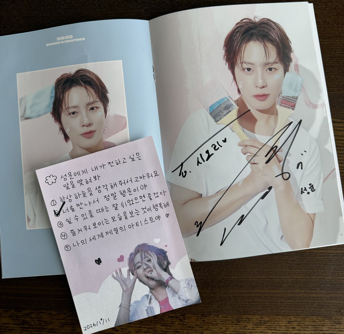 4okurumi's tweet image. 260111 하성운 시그 팬싸 

계속 싱글벙글하면서 읽고 있어🥹

︎︎☁이거지? 그렇지?※ 그런느낌
👧🏻ㅎㅎ 전부야 전부다
︎︎☁아〜(하트 쓰기)

왜 그렇게 귀여울까ㅠㅠ

그리고 여러분이 좋아하는 페이지는 어디인가요?

#하성운 #HASUNGWOON