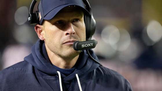 barstoolsports's tweet image. QUITE THE WEEKEND: Ben Johnson Told The Packers To Go Fuck Themselves, Got Yelled At By Dick Vitale For It, And Told Everybody He Had The Bears Rewatch The Patriots 28-3 Comeback In The Super Bowl To Inspire Them s.barstool.link/c/article-3560…