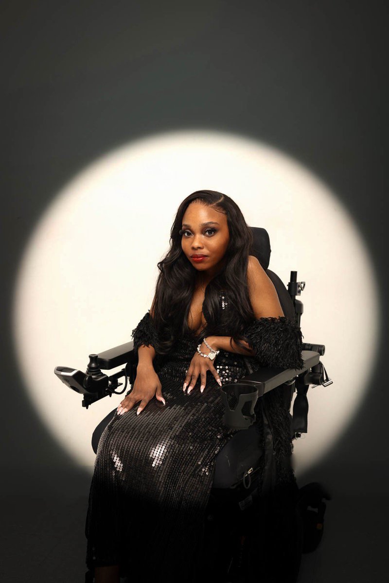 nilanmorton's tweet image. Here’s to 27 ✨💕 Disabled Hottie Day!