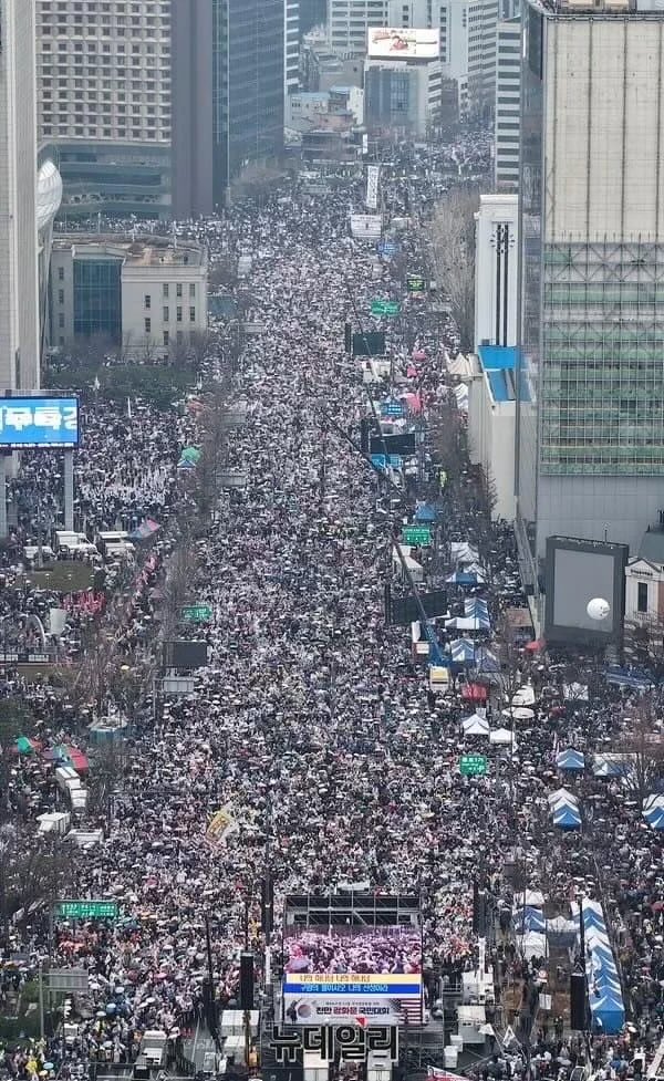 morrisoi37's tweet image. 언론에서 목숨걸고 숨기는 국민들의 민심 🇰🇷🇰🇷