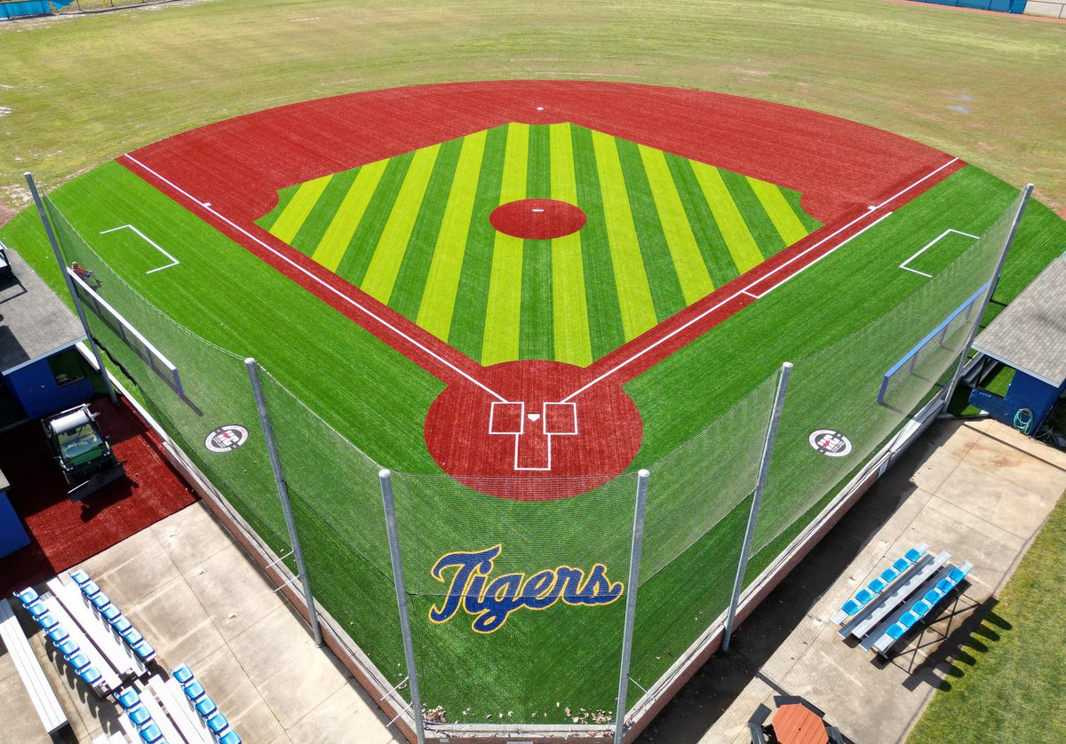 HS Baseball Fields Of America! tweet media