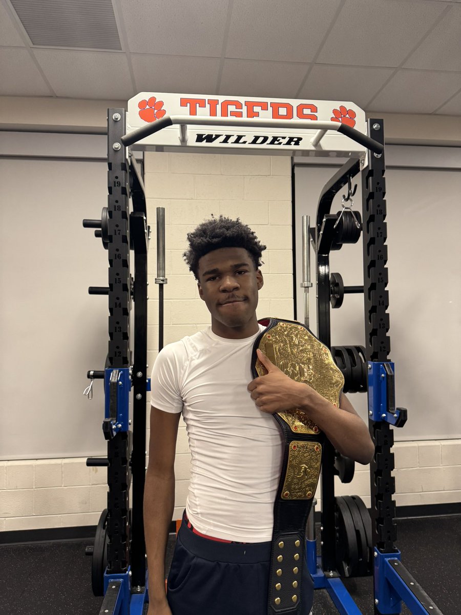 JRT_Football's tweet image. #PillarPlayer of the Day goes to newcomer Raemon B! He has come in and set the bar for incoming freshmen. Has not missed a workout and has committed to getting better everyday. #CWCW