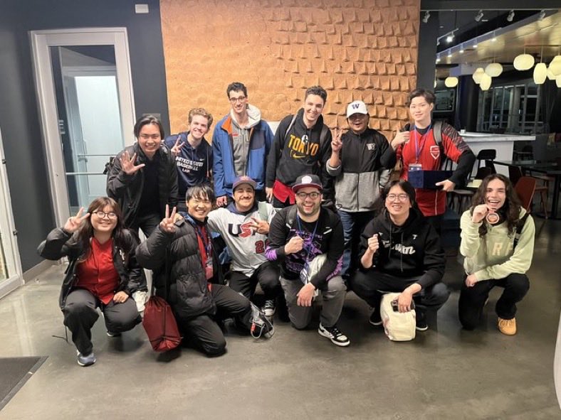 CompassUPNEXT's tweet image. In just 3 years this game has let me meet so many awesome people, and let me create some of the most happiest memories of my life. Thank you to everyone who helped make them happen! I love yall❤️ I hope this isn’t the end, just the beginning of a new era. 

60pr grind incoming😈