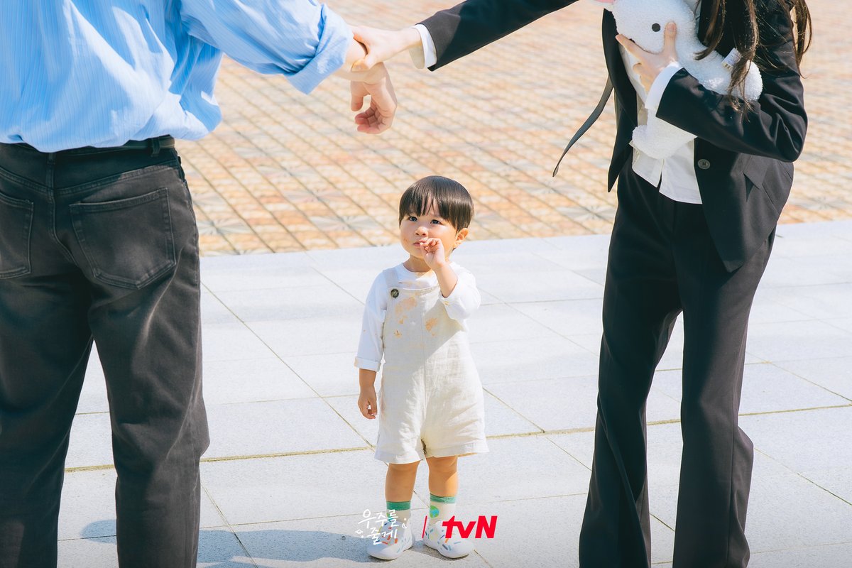 euiverse's tweet image. hahahaha