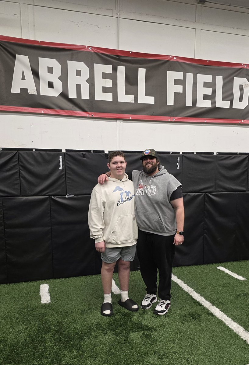 Derek Vickers tweet media