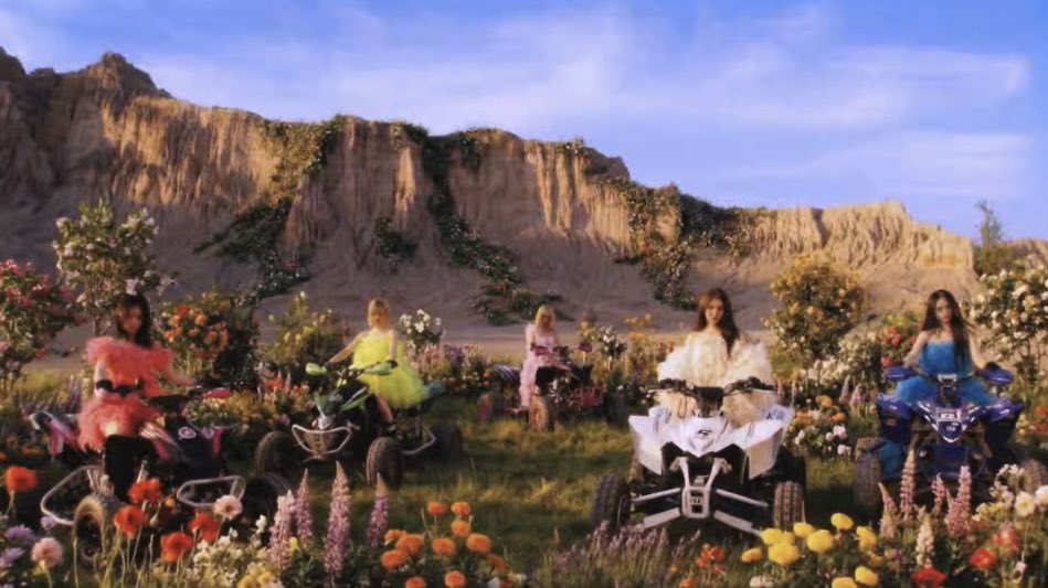 juuranghae's tweet image. 어떻게 아이돌 트랙필름이  ‘ 멜라토닌 먹고 꾸는 꿈 ’ ...
델루루닉값