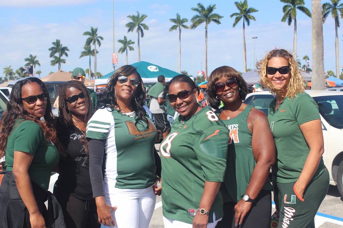 shaiyhoward's tweet image. Let’s get the W for Mama Burns! RIP Dana! #CanesMoms