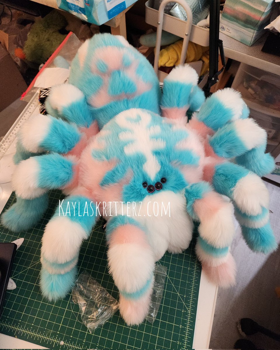 kaylaskritterz tweet media