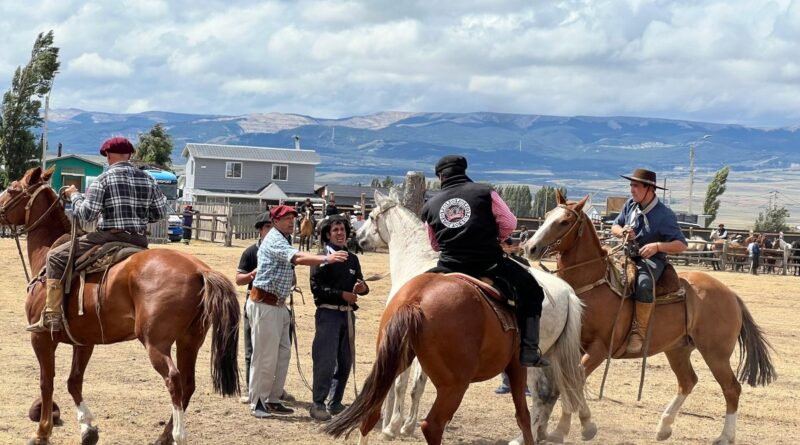 Alcalde Gatica confirma avances en el diseño del Centro Costumbrista de Balmaceda diariocondoresdelbaker.cl/?p=35780