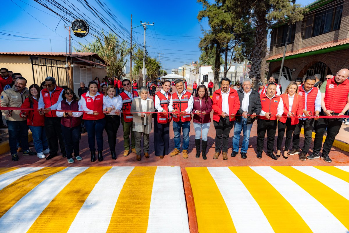GobCoacalco2022's tweet image. ¡Entrega de resultados!
Inauguramos la repavimentación con concreto estampado de la Calle Hidalgo en la Cabecera Municipal, mejorando 2,500 m² de vialidad. 

En coordinación con #SAPASAC, también se rehabilitó la red de agua potable.

#ContinuidadDeBuenosResultados