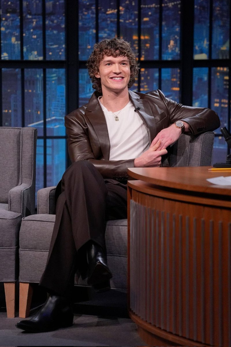 connorstupdates's tweet image. Connor Storrie being interviewed for the Late Night with Seth Meyers.

📷  NBC