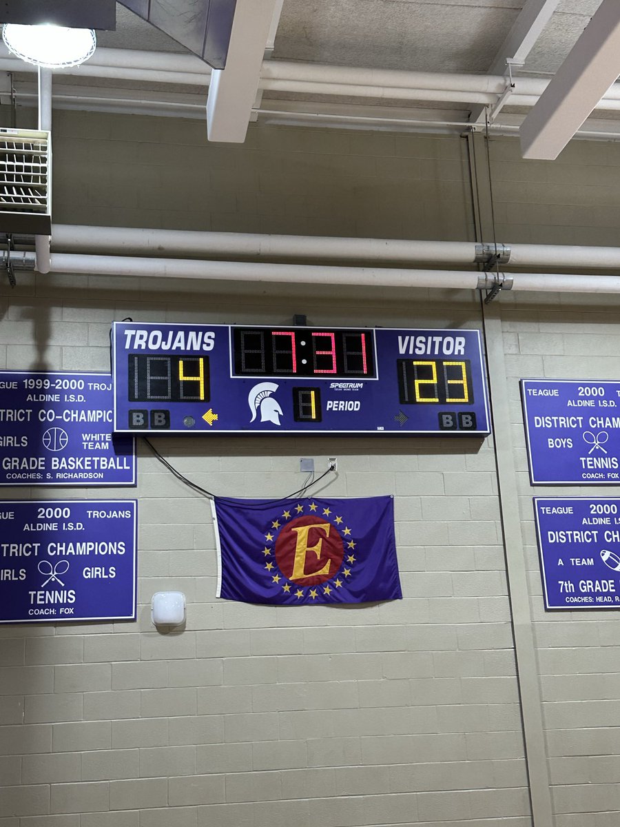 StovallSports's tweet photo. Congrats to both our 7th grade A and B team On today’s win against Teague , also shoutout to our Lady steers who also got the dub 24-6 Great performance from our 3 teams . We move on to Thursday for our 8th grade Squads Let’s gooo 🧡 #stovall #basketball #win #sports https://t.co/QlFxkJO46w