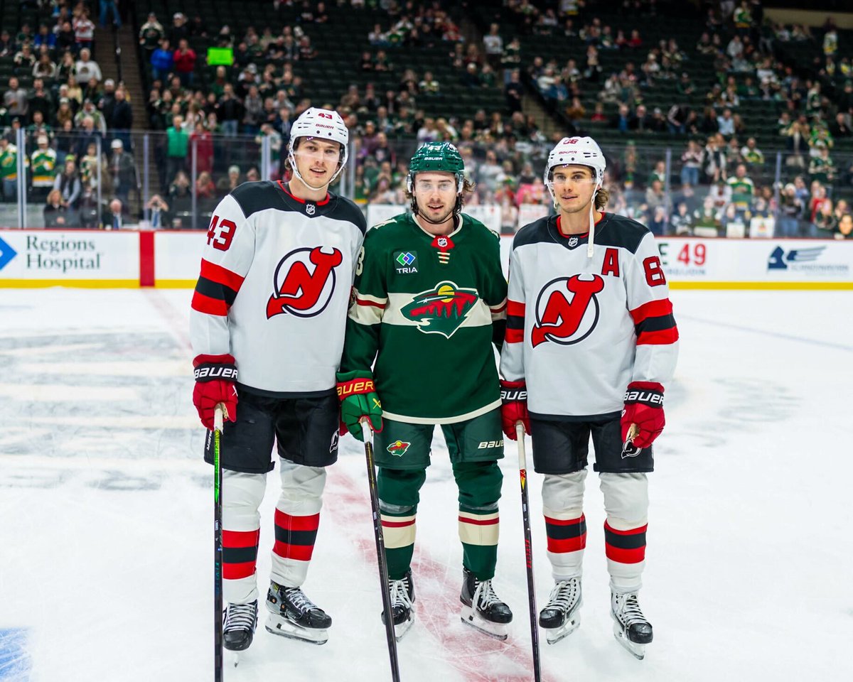 NHL's tweet image. We love a family photo 📸

Hughes do you think is winning tonight⁉️