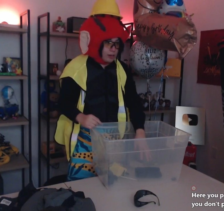 DsMilyyy's tweet photo. imagínate entrar por primera vez a un stream de Quackity y ver esto https://t.co/j3FqWu0Xh0