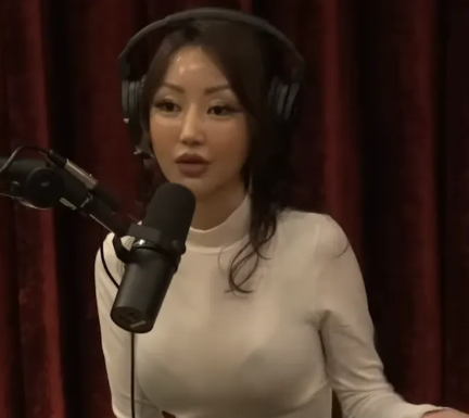 m4tenalajoaqui's tweet image. "en argenmona si no te arrodillás ante la primera atorranta concha sucia que te cruzas en la calle sos tratado de homosexual"