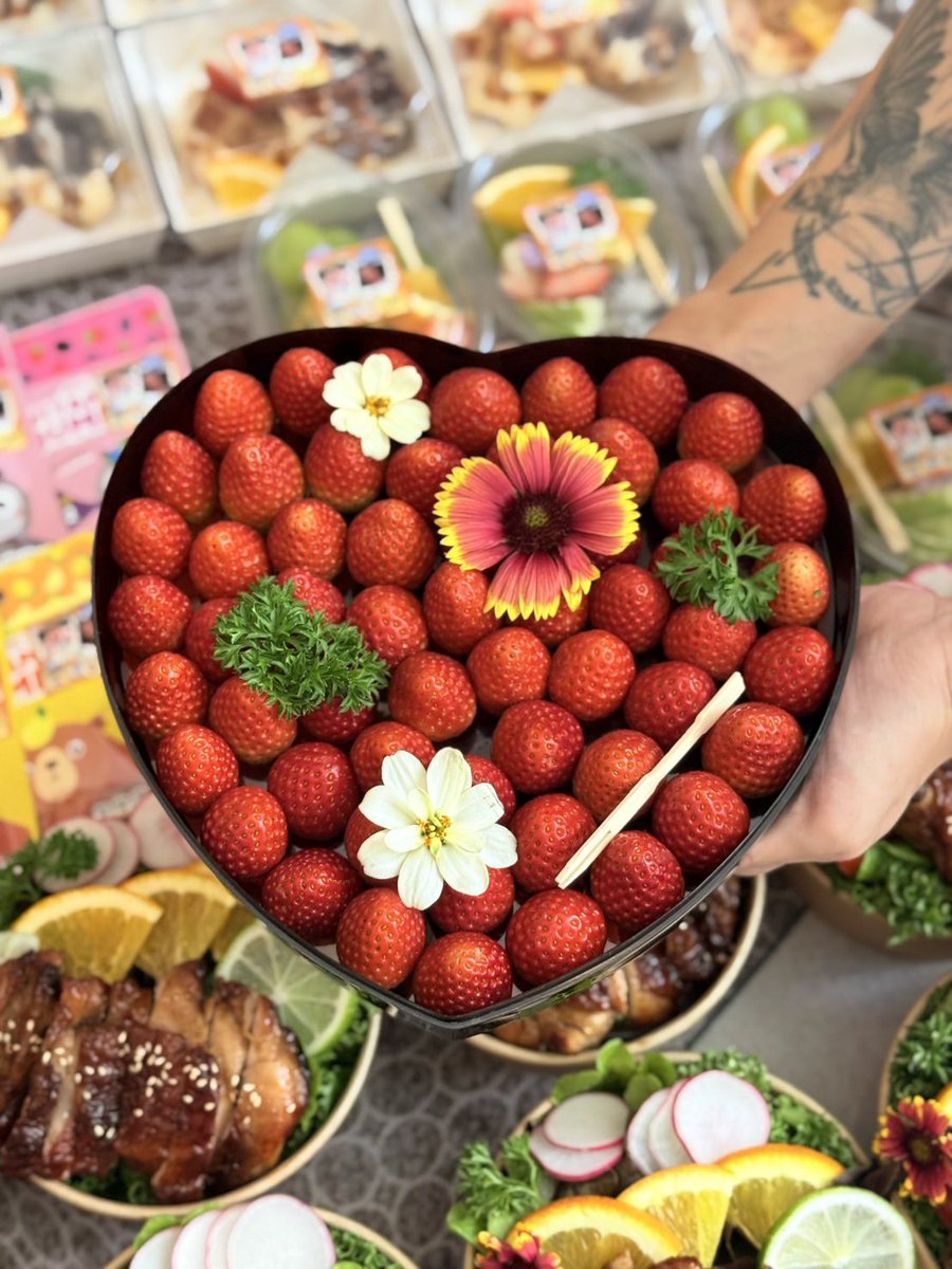 Torfuncatering's tweet image. 🗓️ 11/01/2026 #FOODSUPPORT 
Thank you lovely  Inter fans
for ordering food support for Namtan&amp;amp;Film🥰. 

#NamtanFilm #น้ำตาลฟิล์ม
#NamtanTipnaree #filmracha 
#GirlRulesSeries 

 #foodsupportศิลปิน #ฟู้ดซัพพอร์ต 
#ฟู้ดซัพพอร์ตศิลปิน #foodsupportthailand 
#Premiumfoodsupport