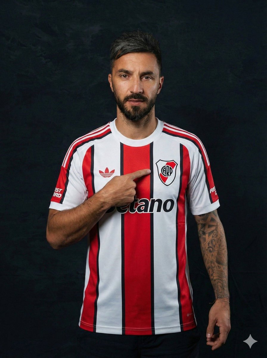 RenzoMPantich's tweet image. La posible NUEVA CAMISETA ALTERNATIVA de RIVER para la temporada. 

Top.