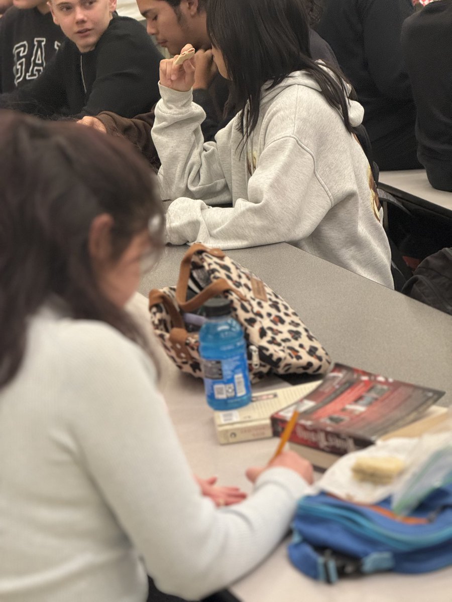 Canyon Middle School tweet media