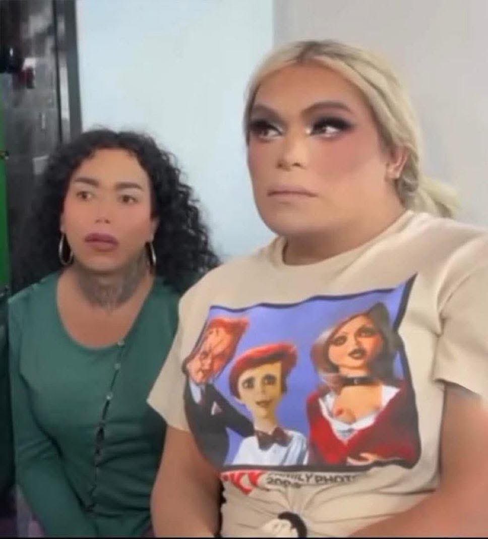 DanielTrujiillo's tweet image. Yo viendo la porquería de reality que dije que nunca volvería a ver  #LaCasadelosFamososCol3 #LaCasaDeLosFamososColombia