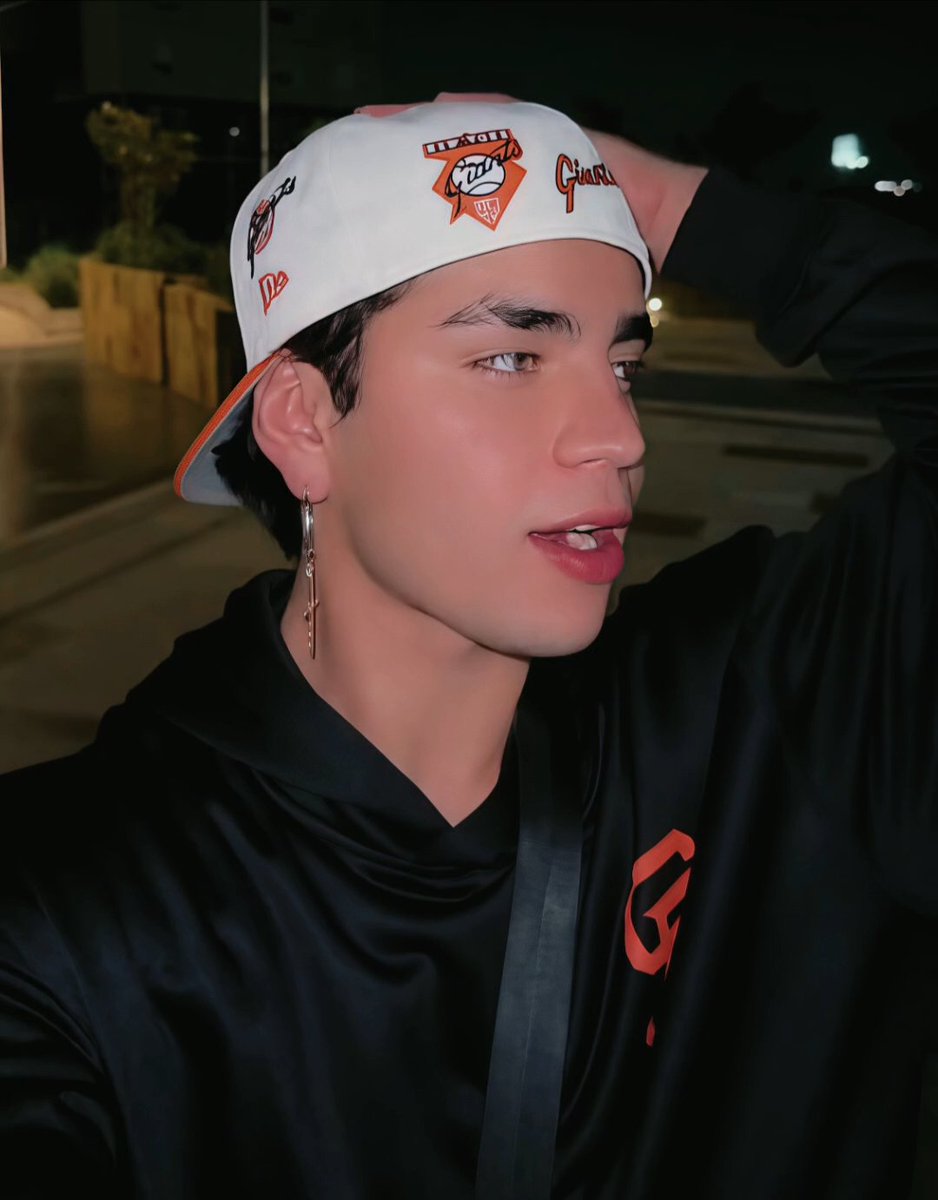 ┊        ┊       ┊       ♡        ┊
┊        ┊       ┊                ˚  ♡
┊        ┊       ♡       ⋆             +
♡    ⋆  ┊    .
     +     ♡ #AARONMERCURY